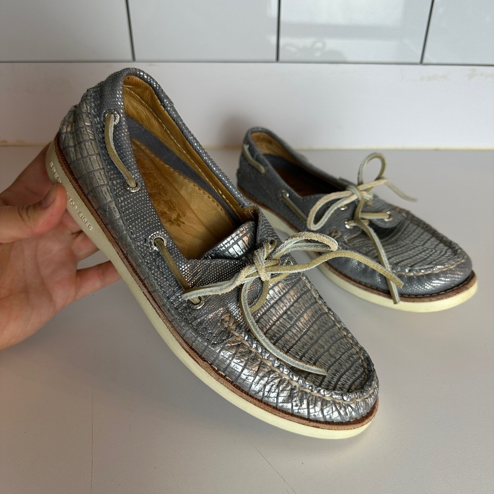 ! Sperry Silver‎ Metallic Top Sider Boat Shoe Y2K Women Size 5.5
